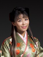 相羽あいな扮する上野志津子。