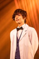 アナタを幸せにする世界の伝説シリーズ・2 アナ伝vol.2「霧の中のノスフェラトゥ～ドラキュラ伝説」より。（撮影：圓岡淳）