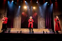 アナタを幸せにする世界の伝説シリーズ・2 アナ伝vol.2「霧の中のノスフェラトゥ～ドラキュラ伝説」より。（撮影：圓岡淳）