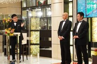 左から山里亮太（南海キャンディーズ）、錦鯉。(c)読売テレビ