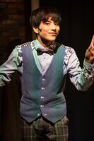 One on One 20周年記念公演 第2弾「One on One 33rd note『back-to-back』」より。（撮影：小境勝巳）