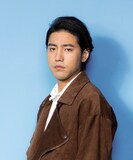 「愛するとき 死するとき」小柳友のビジュアル。（撮影：牧野智晃）