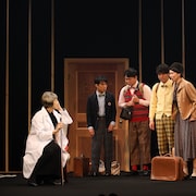 一番ヘンなのは…?草刈民代・ノゾエ征爾らが立ち上げる「物理学者たち」開幕