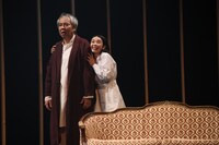 ワタナベエンターテインメント Diverse Theater「物理学者たち」より。（撮影：遠山高広）