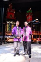 左から中村七之助、中村勘九郎。