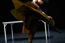 「エリア50代」より、小林十市。（撮影：鈴木穣蔵）