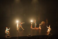 プロジェクト大山 15周年記念公演「グッバイ！キャラバン」より。