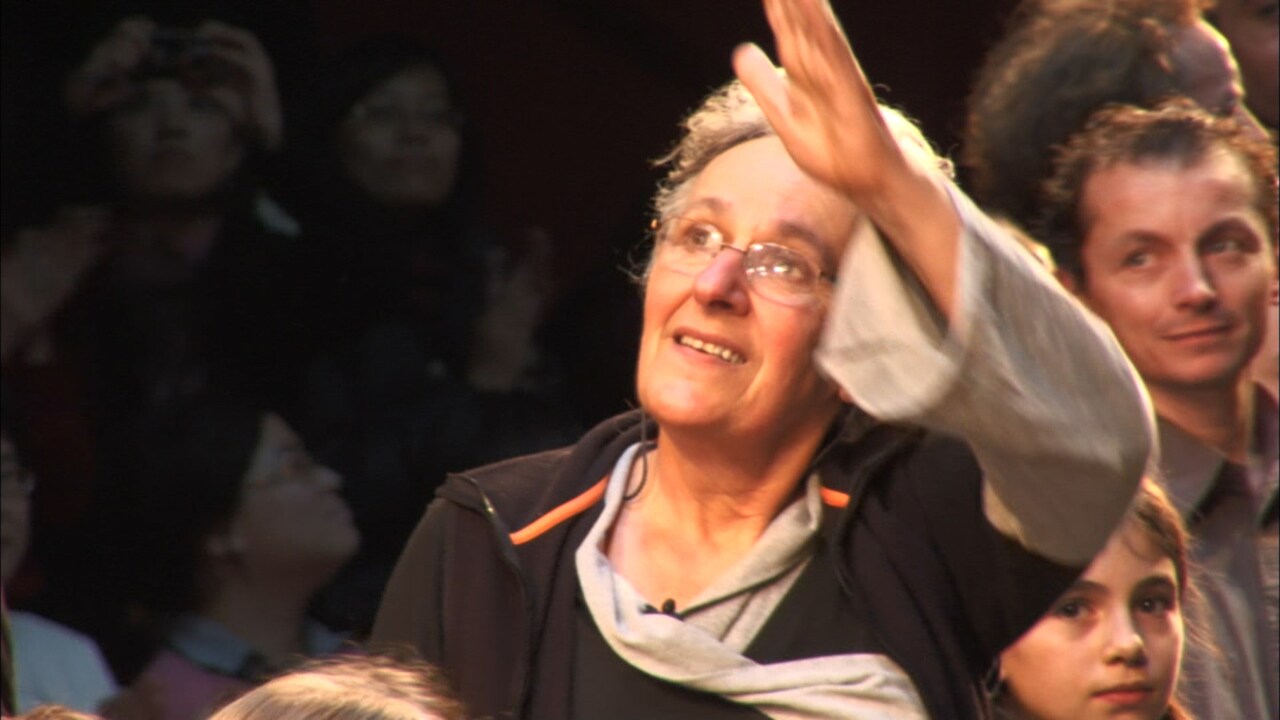 「アリアーヌ・ムヌーシュキン：太陽劇団の冒険」より。