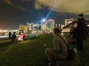 「『吹きさらし!!手を変え品を変え劇場』トライアル&エラー公演」より。