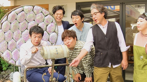 ムロツヨシとヨーロッパ企画のメンバーが掛け合いを繰り広げるストーリーテリングパートのワンシーン。