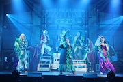劇団鹿殺し 活動20周年記念公演「キルミーアゲイン'21」より。(撮影:和田咲子)