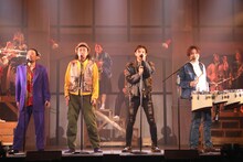 劇団鹿殺し 活動20周年記念公演「キルミーアゲイン'21」より。（撮影：和田咲子）