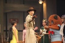 劇団鹿殺し 活動20周年記念公演「キルミーアゲイン'21」より。（撮影：和田咲子）