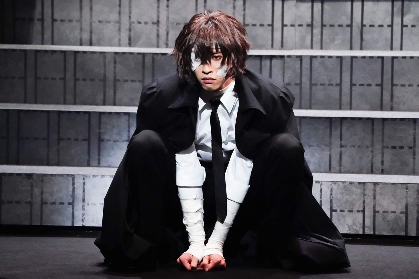 舞台「文豪ストレイドッグス 太宰、中也、十五歳」より。（撮影：田中亜紀）