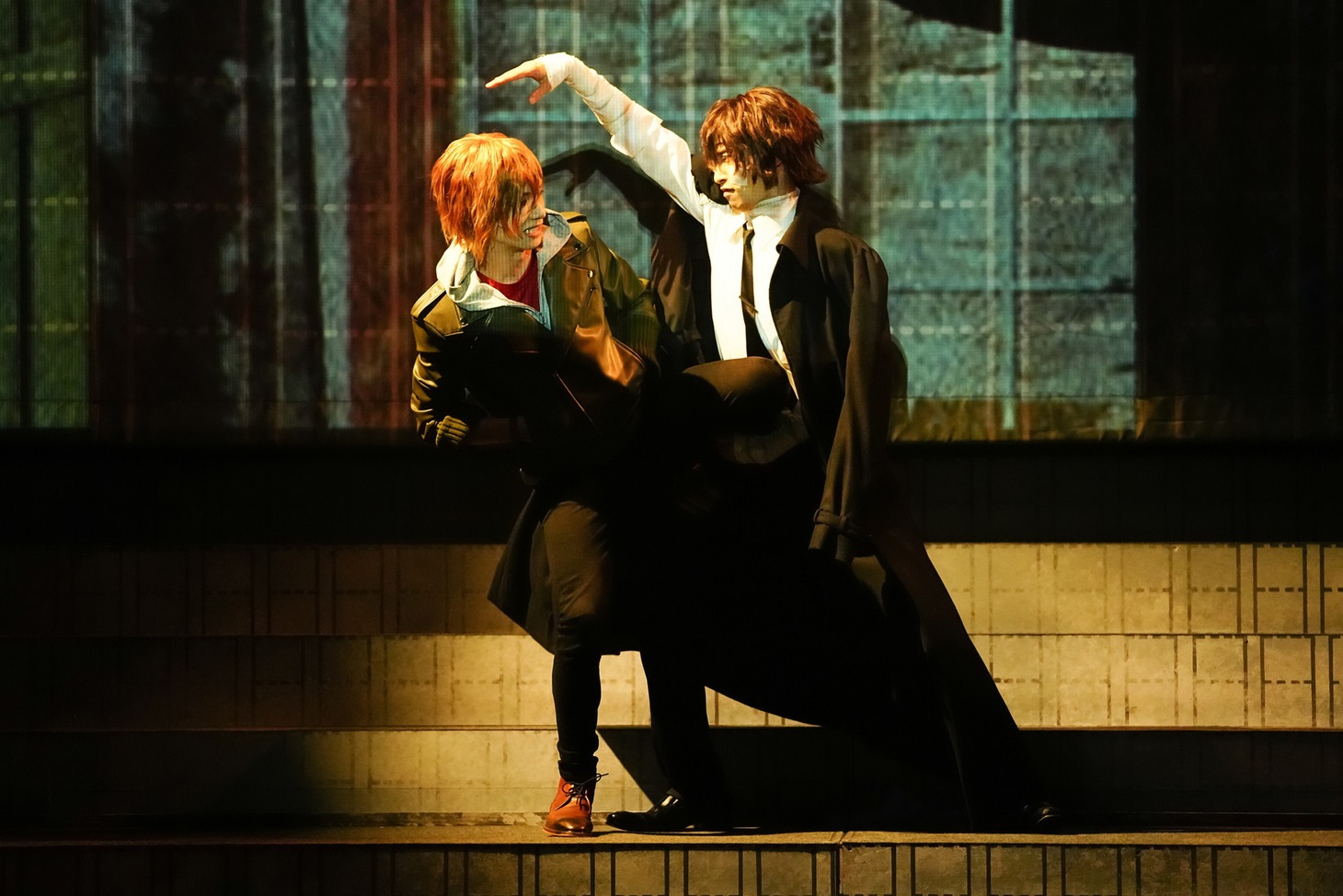 舞台「文豪ストレイドッグス 太宰、中也、十五歳」より。（撮影：田中亜紀）