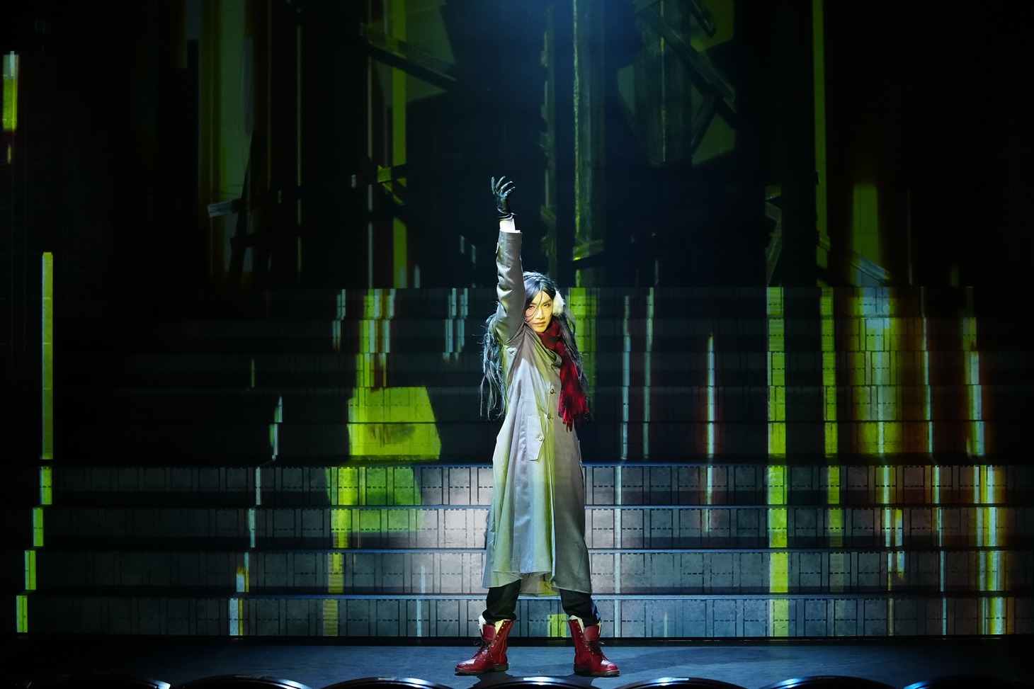 舞台「文豪ストレイドッグス 太宰、中也、十五歳」より。（撮影：田中亜紀）