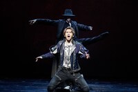 ミュージカル「ロミオ＆ジュリエット」より。(c)岡本隆史 / ミュージカル「ロミオ＆ジュリエット」公演事務局