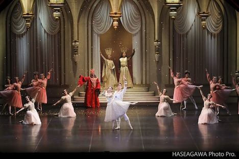 スターダンサーズ・バレエ団公演「バレエ『ドラゴンクエスト』全2幕」より。