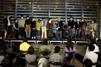 「前夜祭」より。（撮影：山田毅）