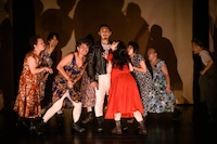 長野県芸術監督団事業「そよ風と魔女たちとマクベスと（2020）」より。（撮影：田中慶）