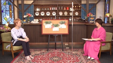 左から望海風斗、中井美穂。(c)時代劇専門チャンネル