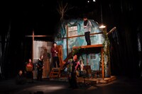 ロロ「Every Body feat. フランケンシュタイン」より。