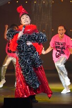 第2部「コロッケものまねオンステージ 2021～40周年鉄板ネタ大放出！～」より。（撮影：岩村美佳）