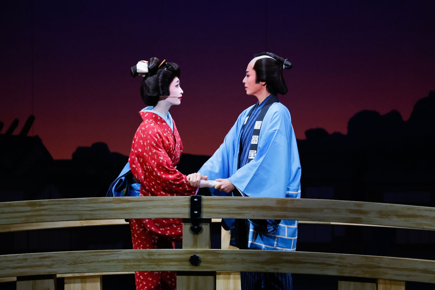 宝塚歌劇月組「江戸切絵『川霧の橋』ー山本周五郎作『柳橋物語』『ひとでなし』よりー」より。