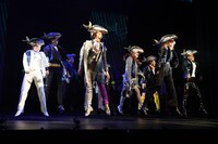 おどるシェイクスピア「FESTE～十二夜～」より。(c)HARU