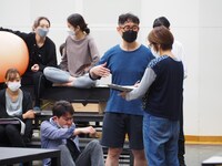 全国共同制作オペラ「團伊玖磨 / 歌劇『夕鶴』（新演出）」稽古の様子。