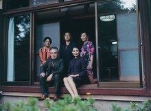 千葉雅子×土田英生 舞台製作事業 VOL.2「徒花に水やり」ビジュアル（撮影：江森康之）