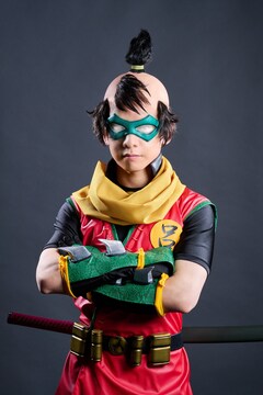 舞台版 ニンジャバットマン ロビン役に一斗 中村慧 全キャラクタービジュアルも解禁 コメントあり ステージナタリー 舞台版 ニンジャバットマン ロビン役に一斗 中村慧 全キャラクタービジュアルも解禁 コメントあり ステージナタリー
