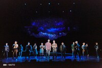 ミュージカル「October Skyー遠い空の向こうにー」より。（Photo by NAITO）