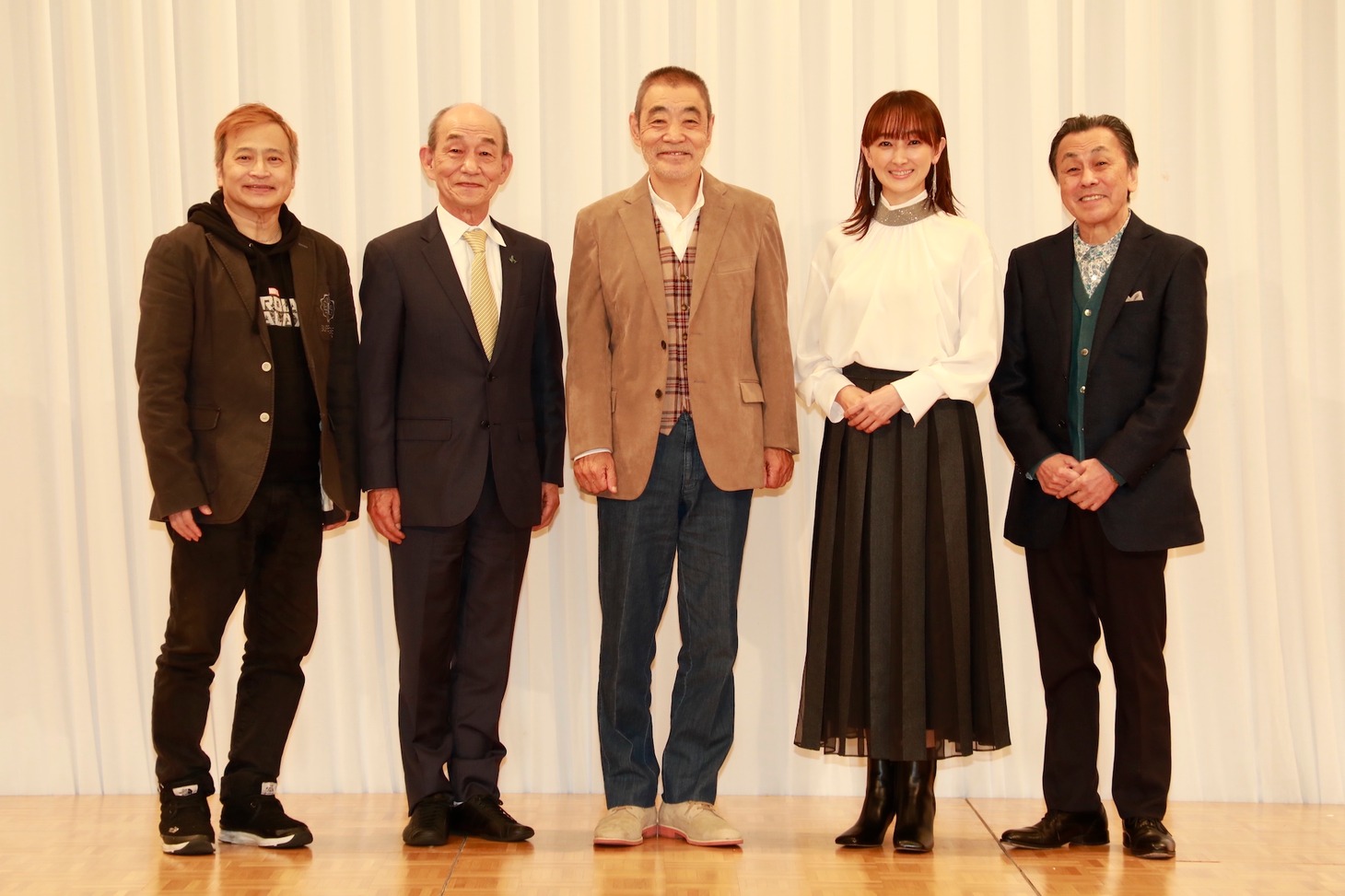 「本日も休診」製作発表より。左からラサール石井、笹野高史、柄本明、花總まり、佐藤B作。