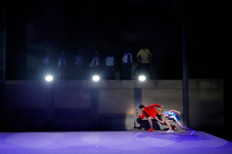 舞台「一瞬の風になれ」より。