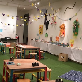 大人にも子供にもアートを!多田淳之介の「アートサポート児童館」スタート