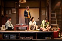 ウォーキング・スタッフ プロデュース「手の平」より。（撮影：二石友希）