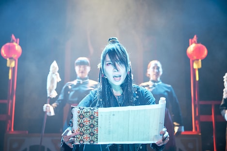 舞台「女王演義」より。