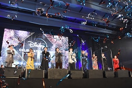 「新ディズニープラス」イベント、成河・昆夏美・山崎育三郎らがオーケストラをバックに熱唱