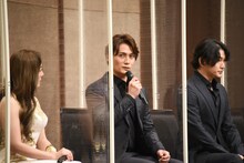 左から平原綾香、加藤和樹、小野田龍之介。