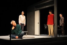 iaku「フタマツヅキ」より。（撮影：木村洋一）