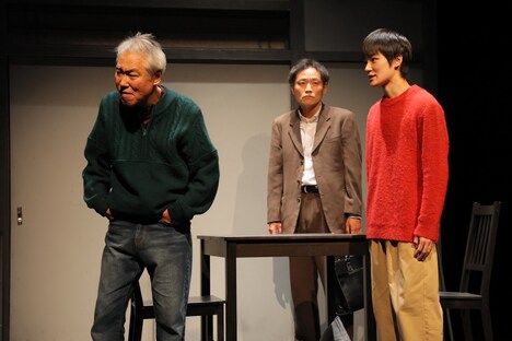 iaku「フタマツヅキ」より。（撮影：木村洋一）