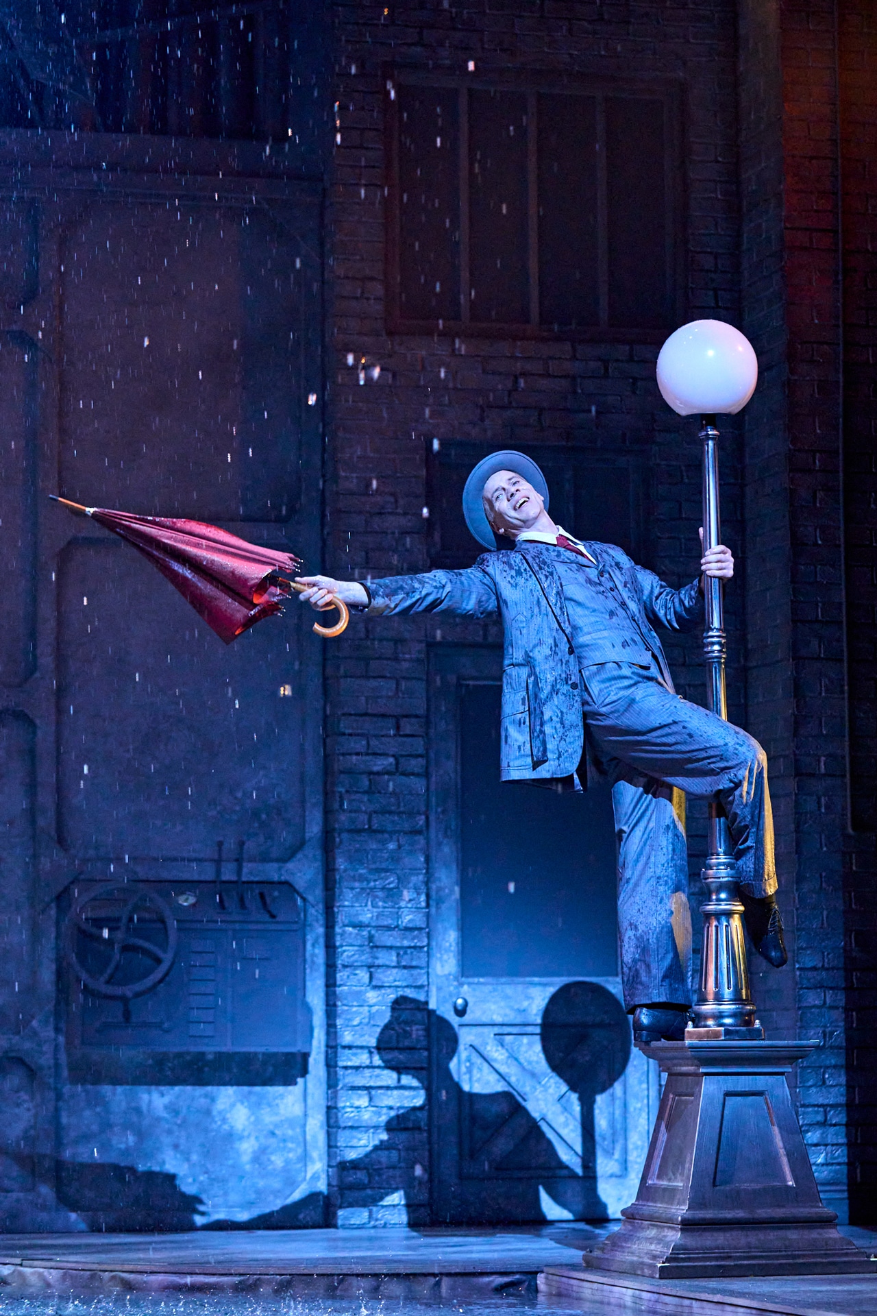 雨に唄えば　アダム・クーパー　サイン入りパンフレット　プログラム ミュージカル『SINGIN' IN THE RAIN ～雨に唄えば～』 | ダンス