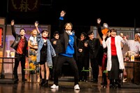 天才劇団バカバッカ vol.22「ヴァンダフルワールド」より。（撮影：圓岡淳）