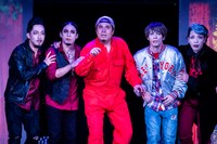 天才劇団バカバッカ vol.22「ヴァンダフルワールド」より。（撮影：圓岡淳）