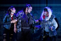 天才劇団バカバッカ vol.22「ヴァンダフルワールド」より。（撮影：圓岡淳）