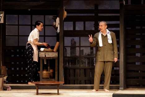 こまつ座「父と暮せば」2021年公演より。(撮影:夛留見彩)