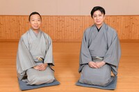 左から市川猿之助、松本幸四郎。(c)松竹
