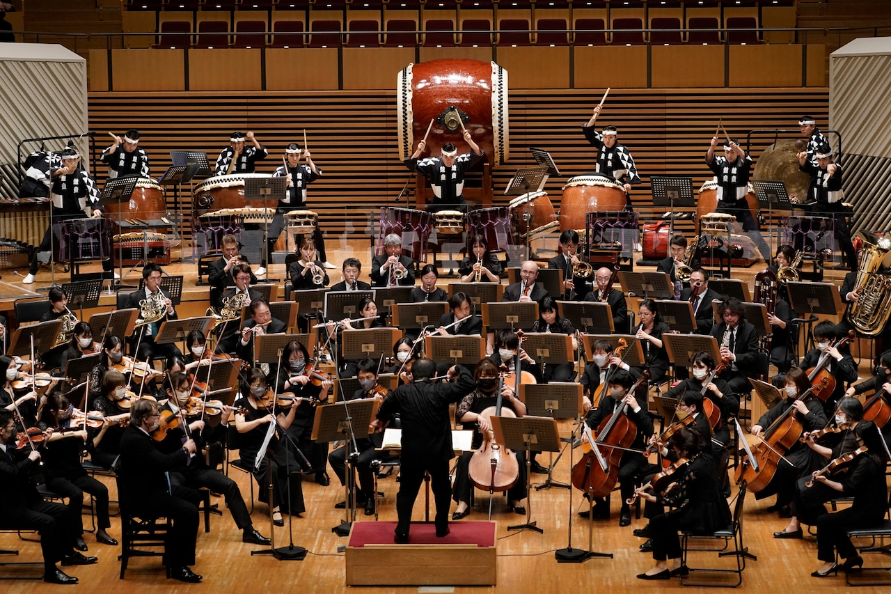軌跡とこれからの歩みを見せる、鼓童×東京交響楽団「いのち」お披露目