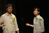 劇団こふく劇場 第16回公演「ロマンス」より。（撮影：税田輝彦）